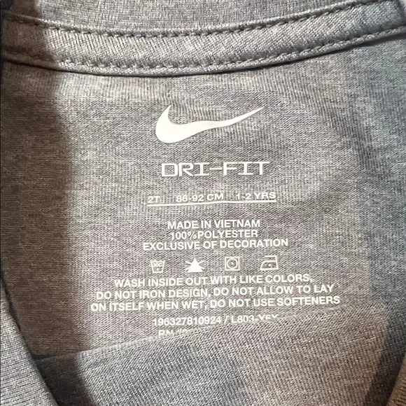 Nike Gray Tee and Yellow Shorts Set-Size 2T - Picture 3 of 9